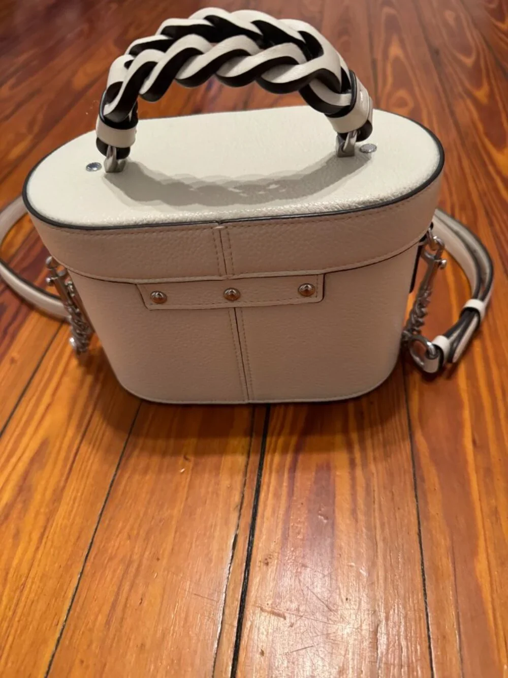 Coach Bucket Bag - Picture 3 of 9